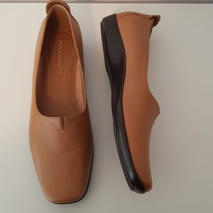 Naturalizer NWOT ladies slip on shoes, size 9 1/2